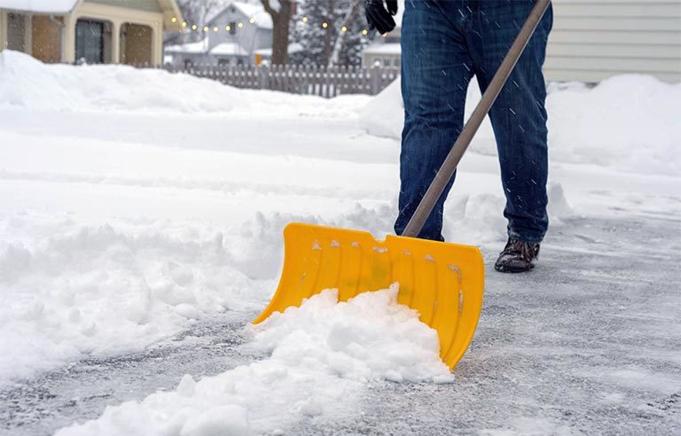 Snow removal: Choose the right equipment, 2020-11-19