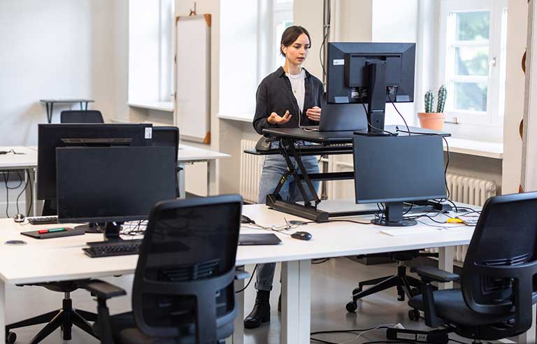 Standing desk