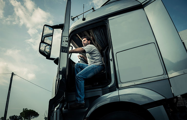 https://www.safetyandhealthmagazine.com/ext/resources/images/news/transportation/truck-driver-getting-off-truck.jpg?height=635&t=1475098689&width=1200